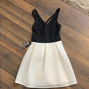 Express white and black dress size 6